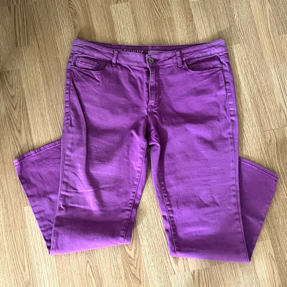 🛍️ $8 DKNY Ludlow Ladies Skinny Jeans, Mauve Junior Size 16